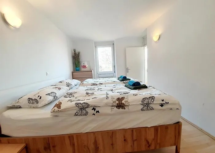 Bossa Nova Castle&outstanding With Garage לובליאנה